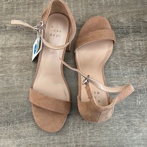 Target A New Day tan heel sandal size 7